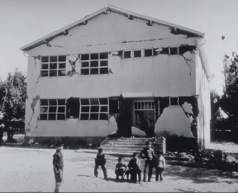 1975 Lice Depremi