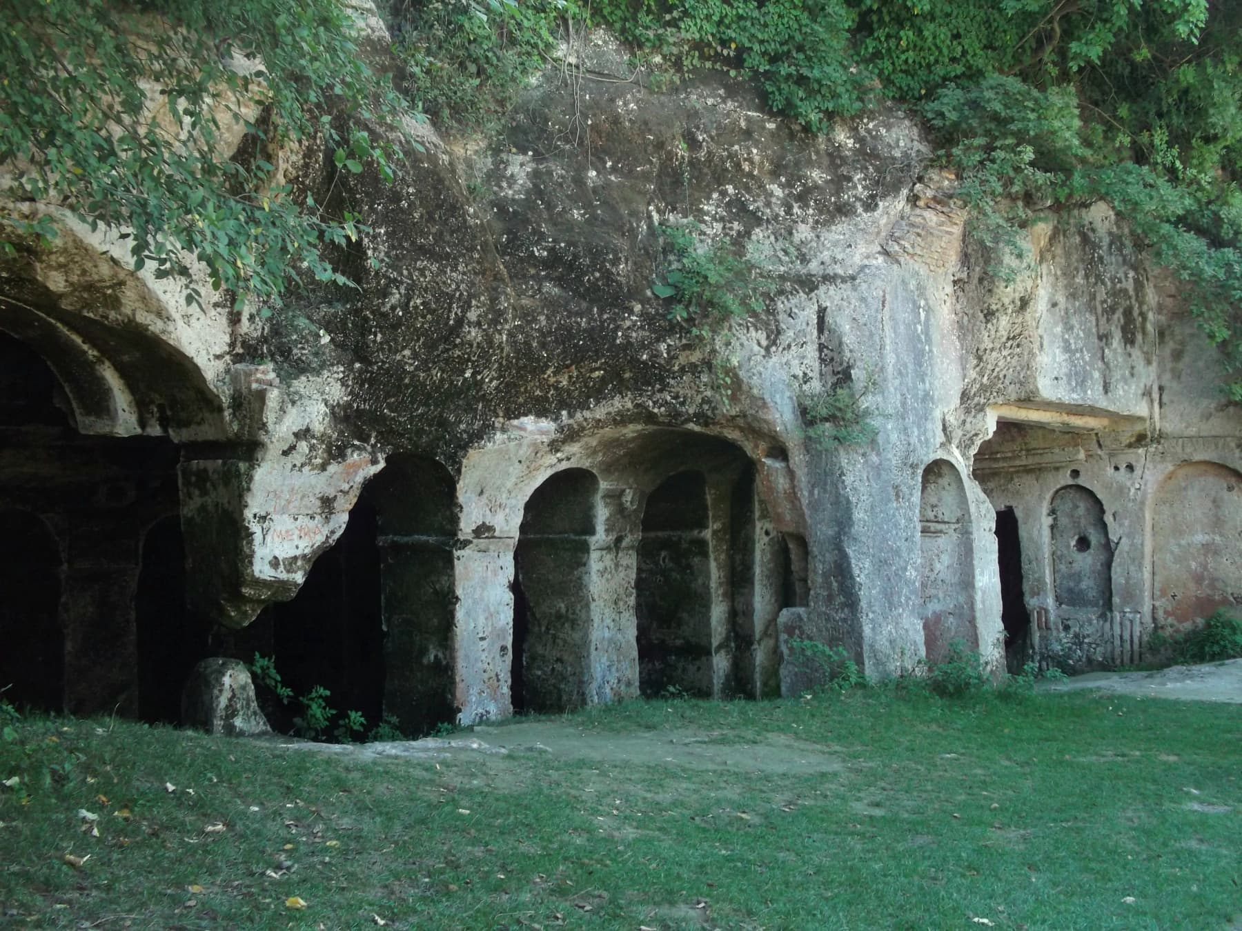 Aya Nikola Manastırı