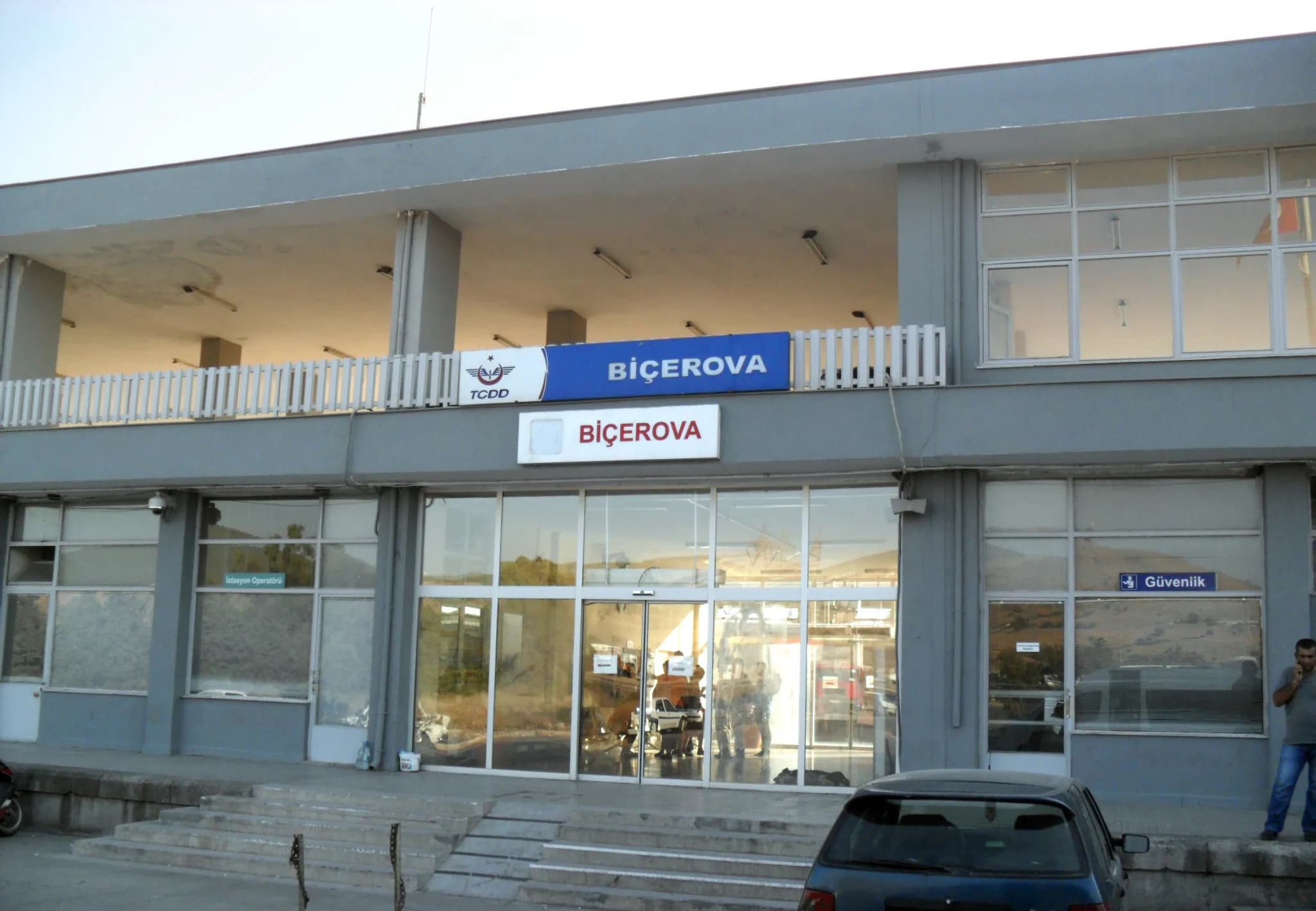 Biçerova Tren İstasyonu