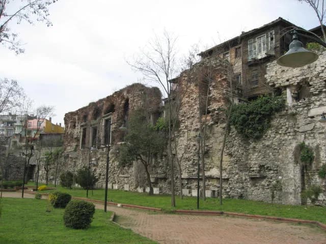 Bukoleon Sarayı