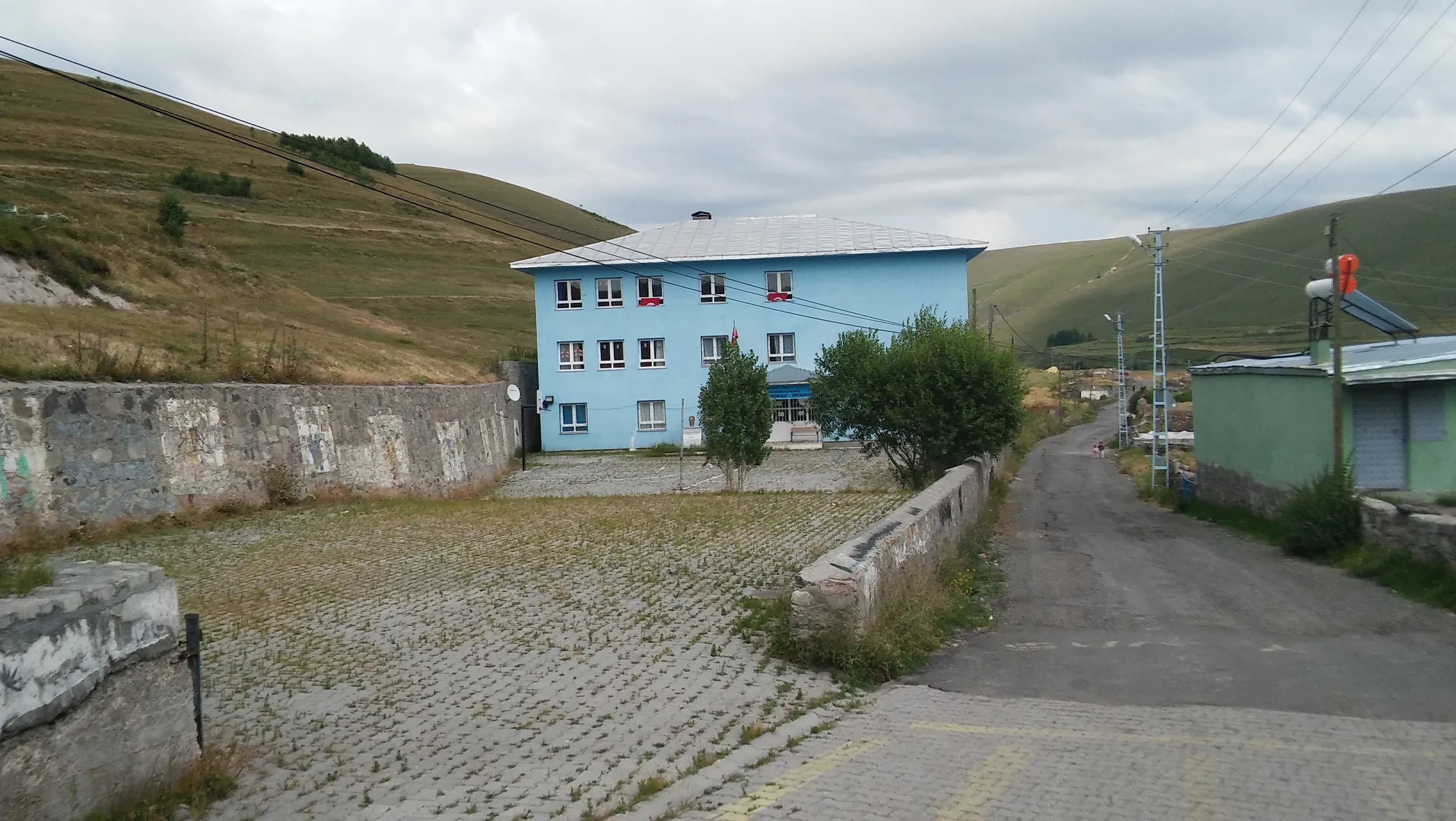 Burmadere (Sorsi) Kalesi ve Kilisesi