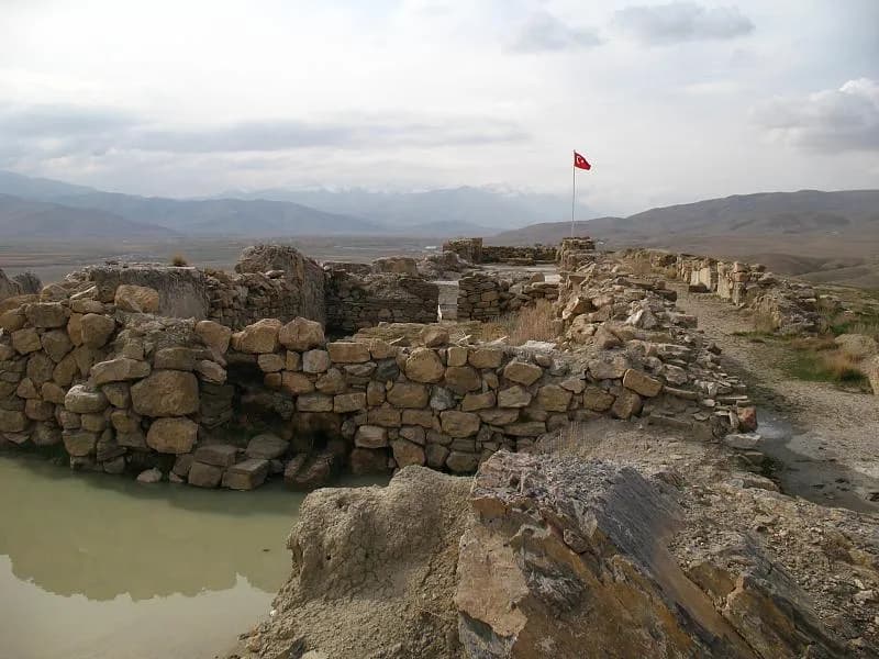 Çavuştepe Kalesi