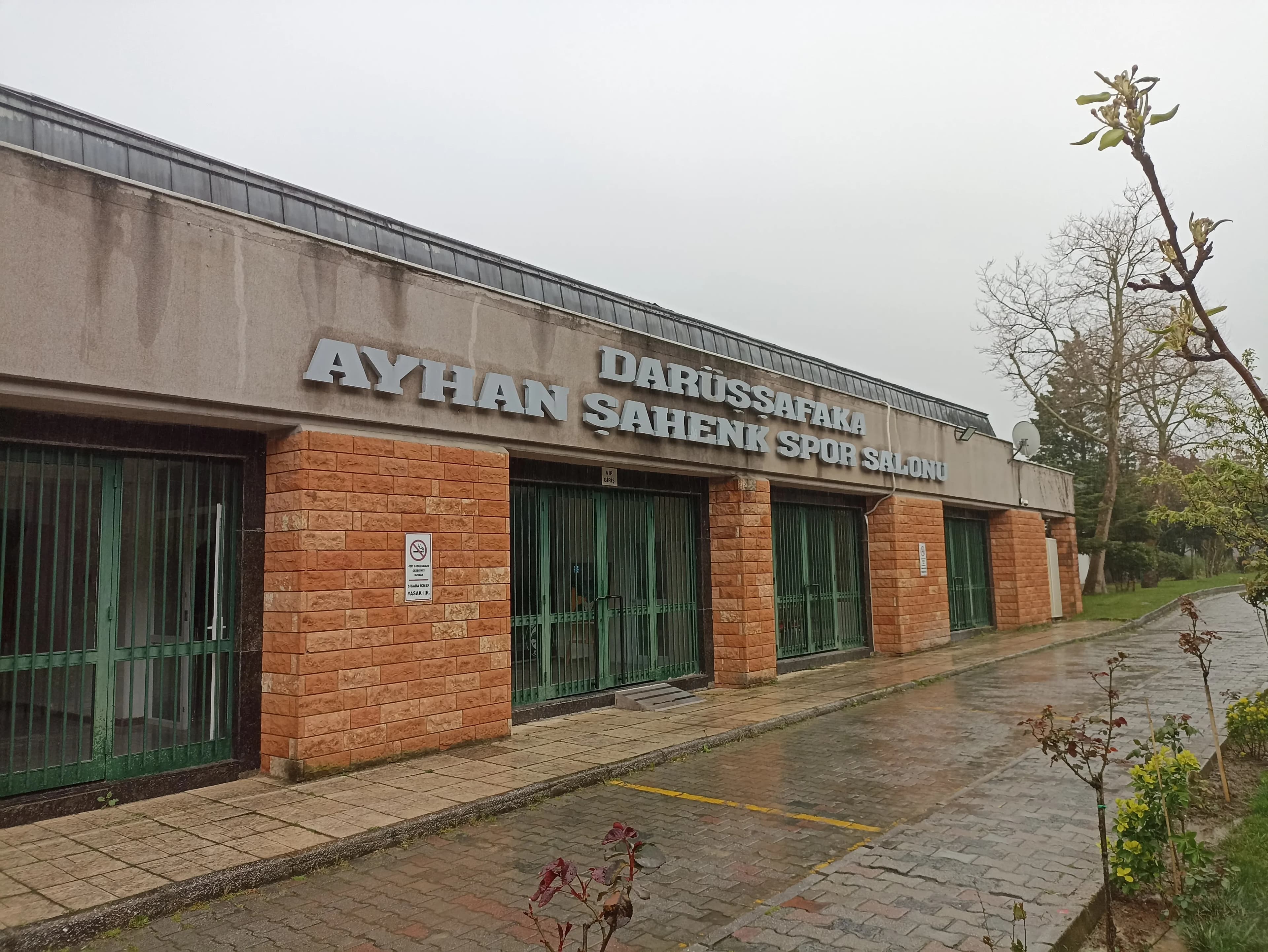 Darüşşafaka Ayhan Şahenk Spor Salonu