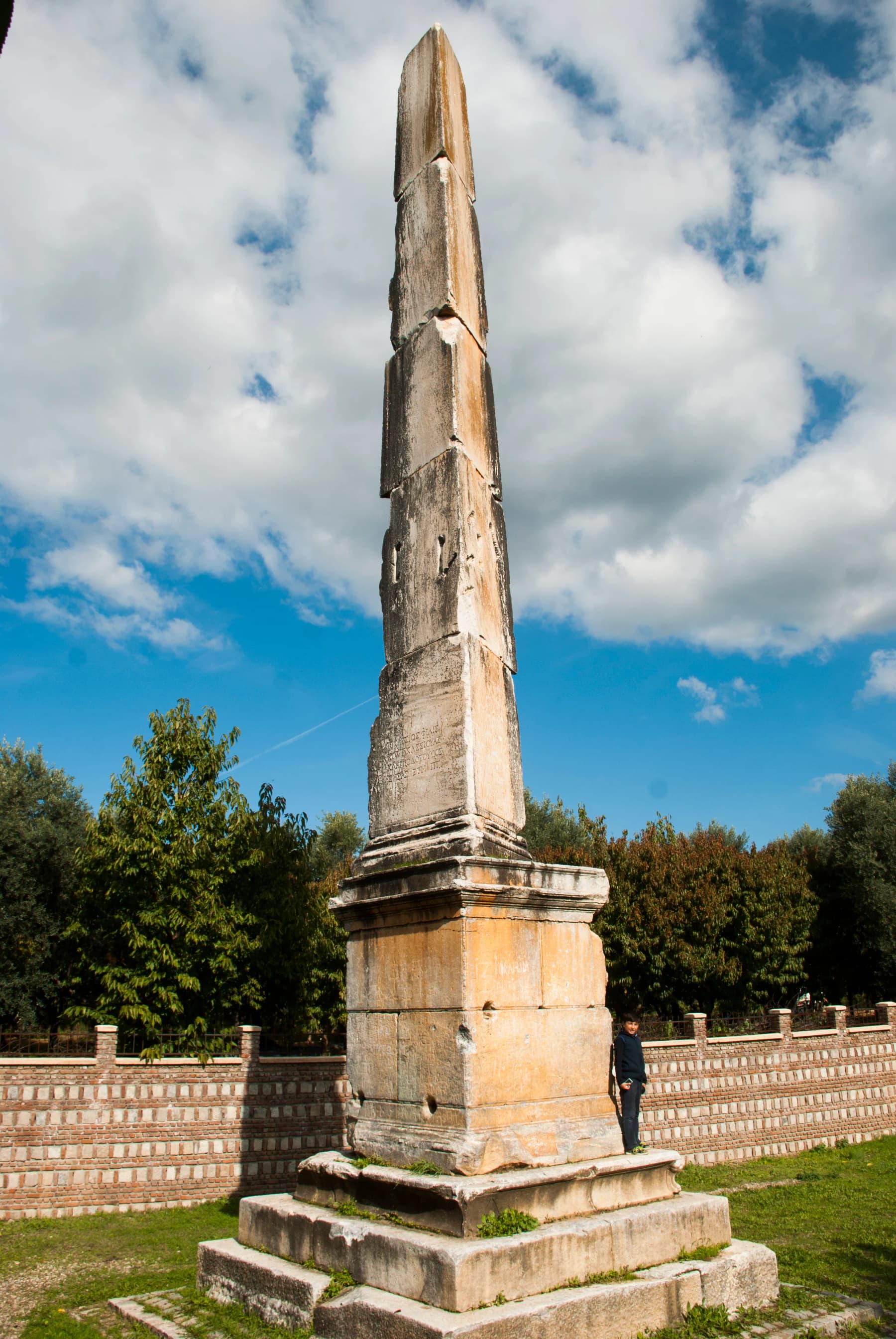 Dikilitaş (İznik)