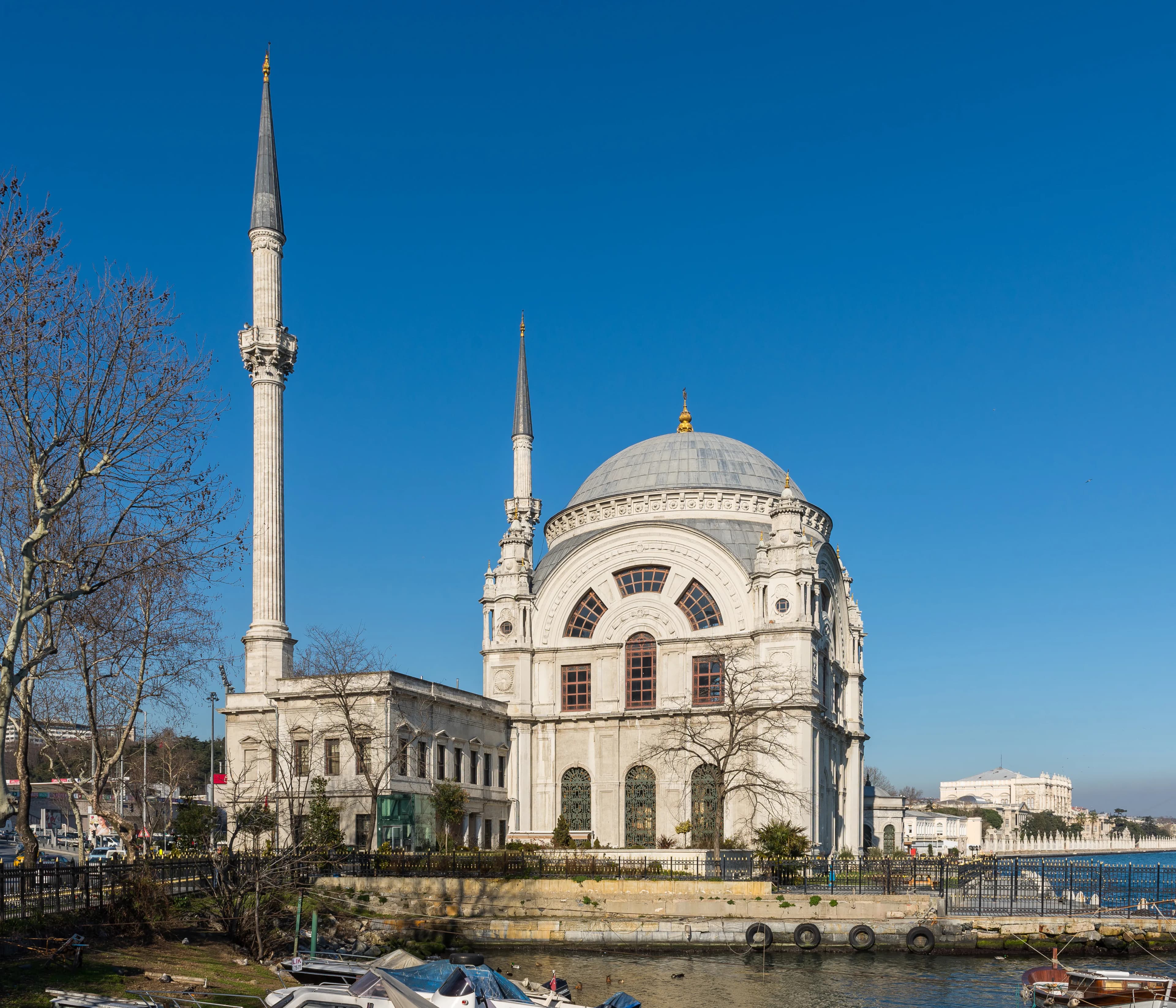 Dolmabahçe Camii