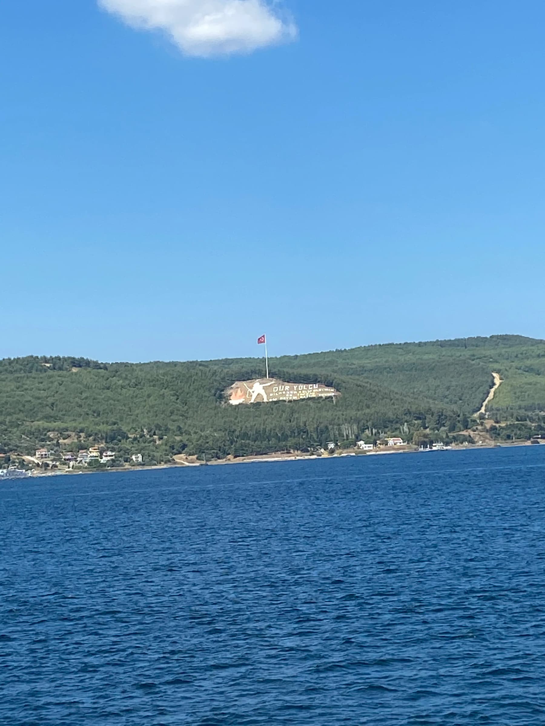Dur Yolcu Anıtı