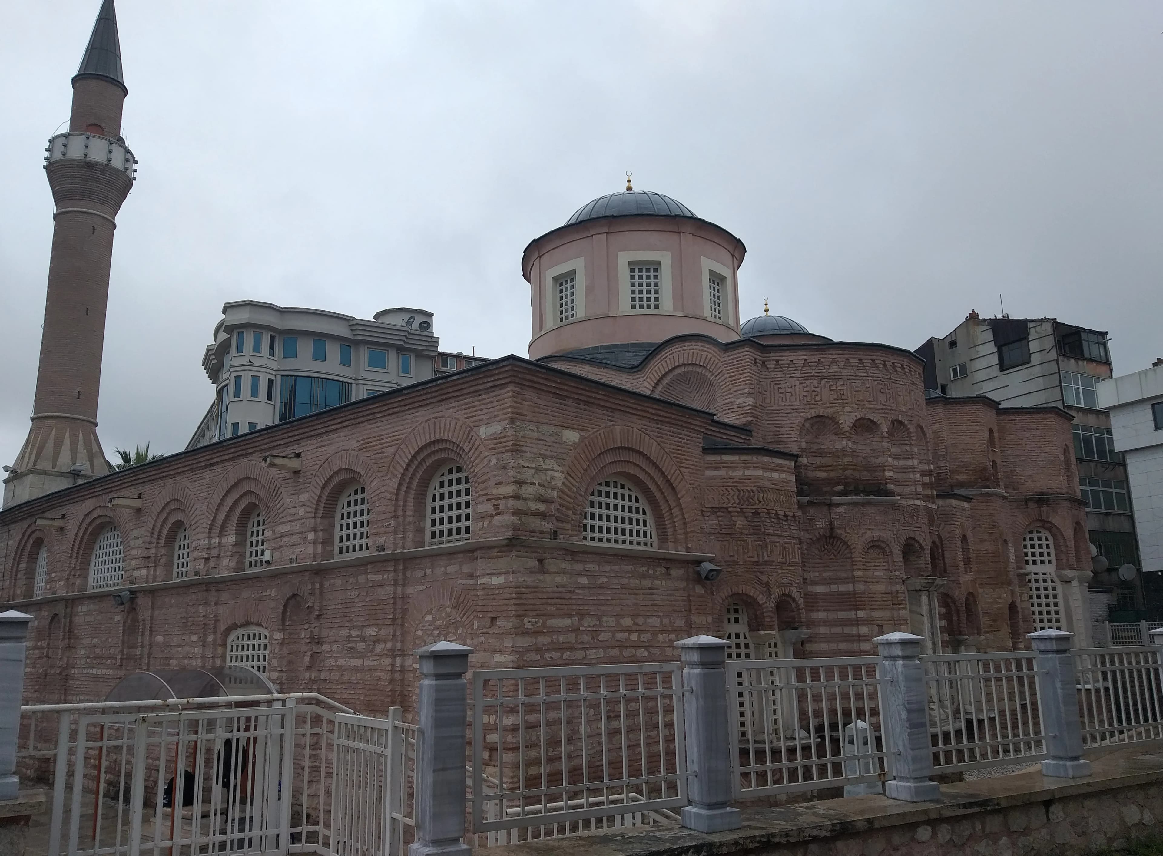 Fenari İsa Camii (Lips Manastırı Kilisesi)
