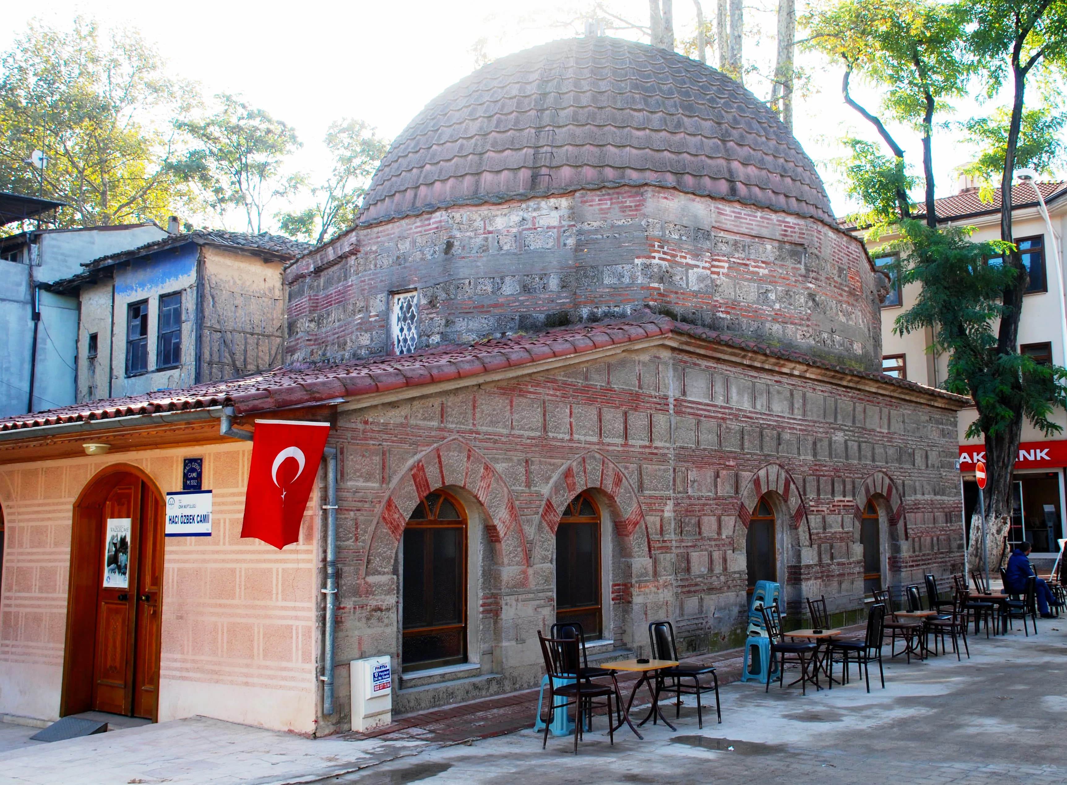 Hacı Özbek Camii (Çarşı Mescidi)