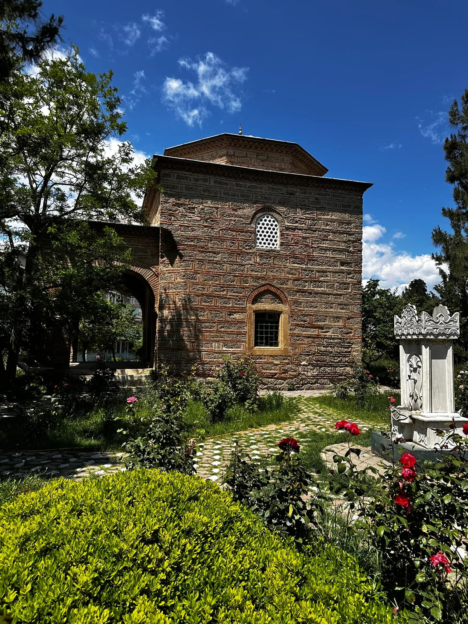 Hallâc-ı Mansûr Türbesi
