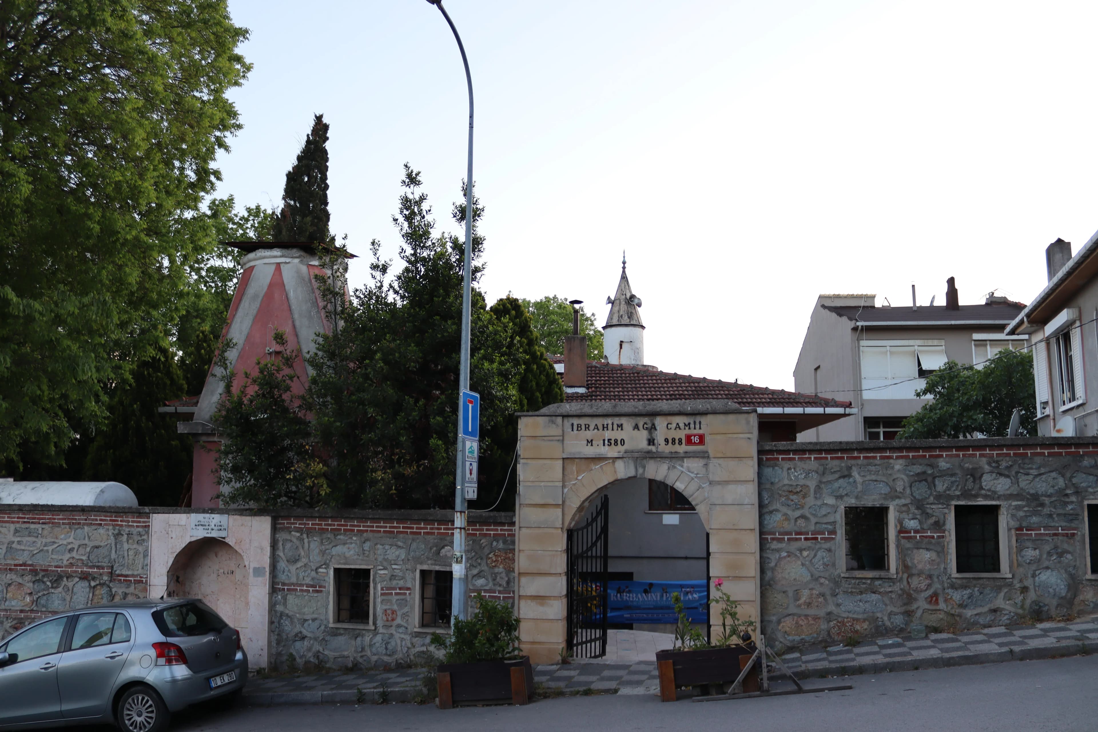 İbrahim Ağa Camii