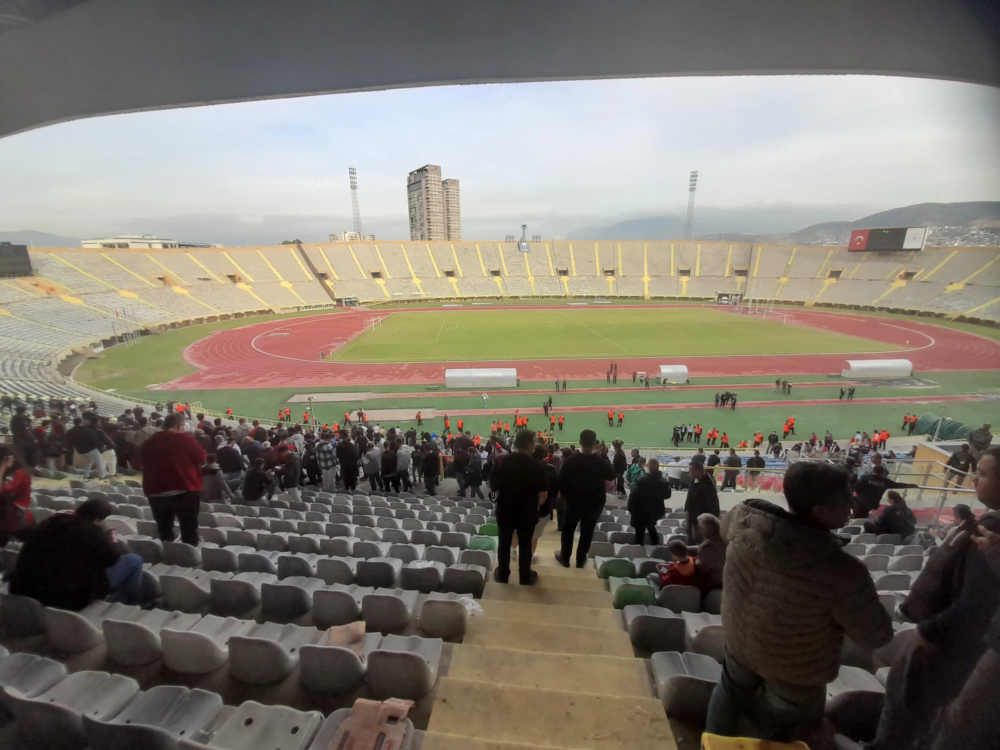 İzmir Atatürk Stadyumu