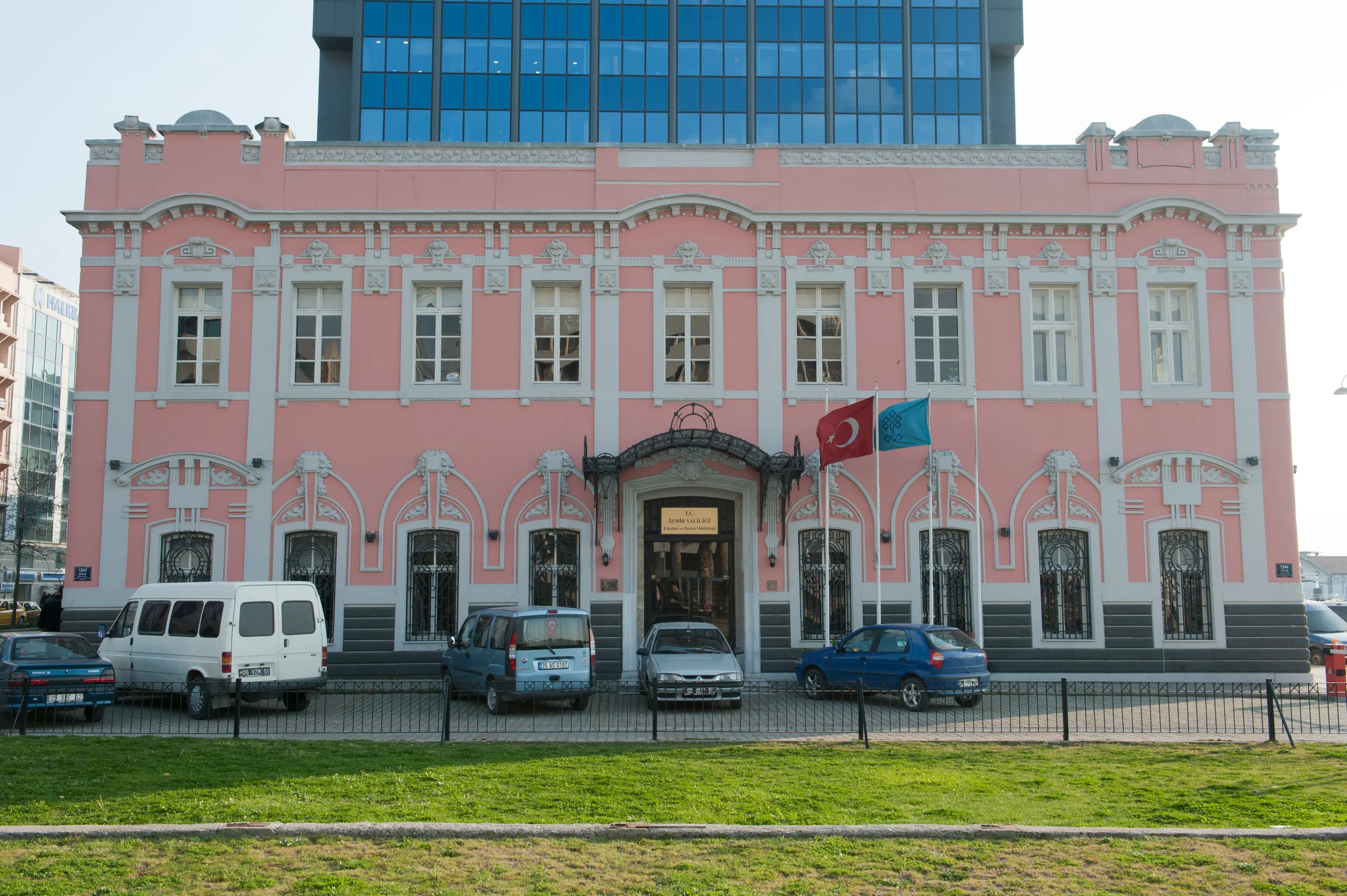 İzmir İl Kültür ve Turizm Müdürlüğü Binası