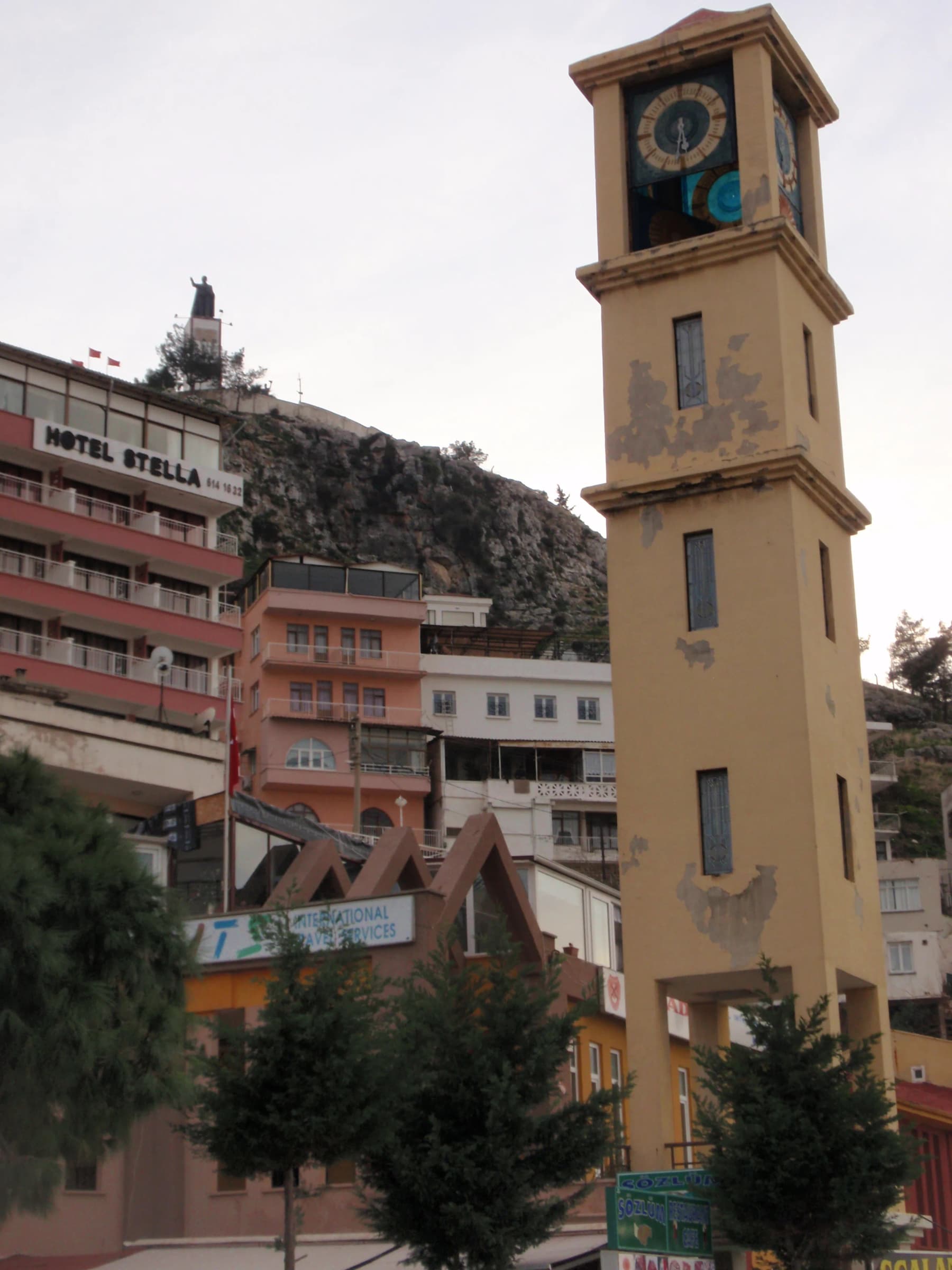 Kuşadası Saat Kulesi