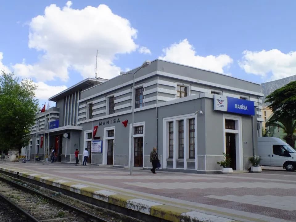 Kuşcenneti Tren İstasyonu