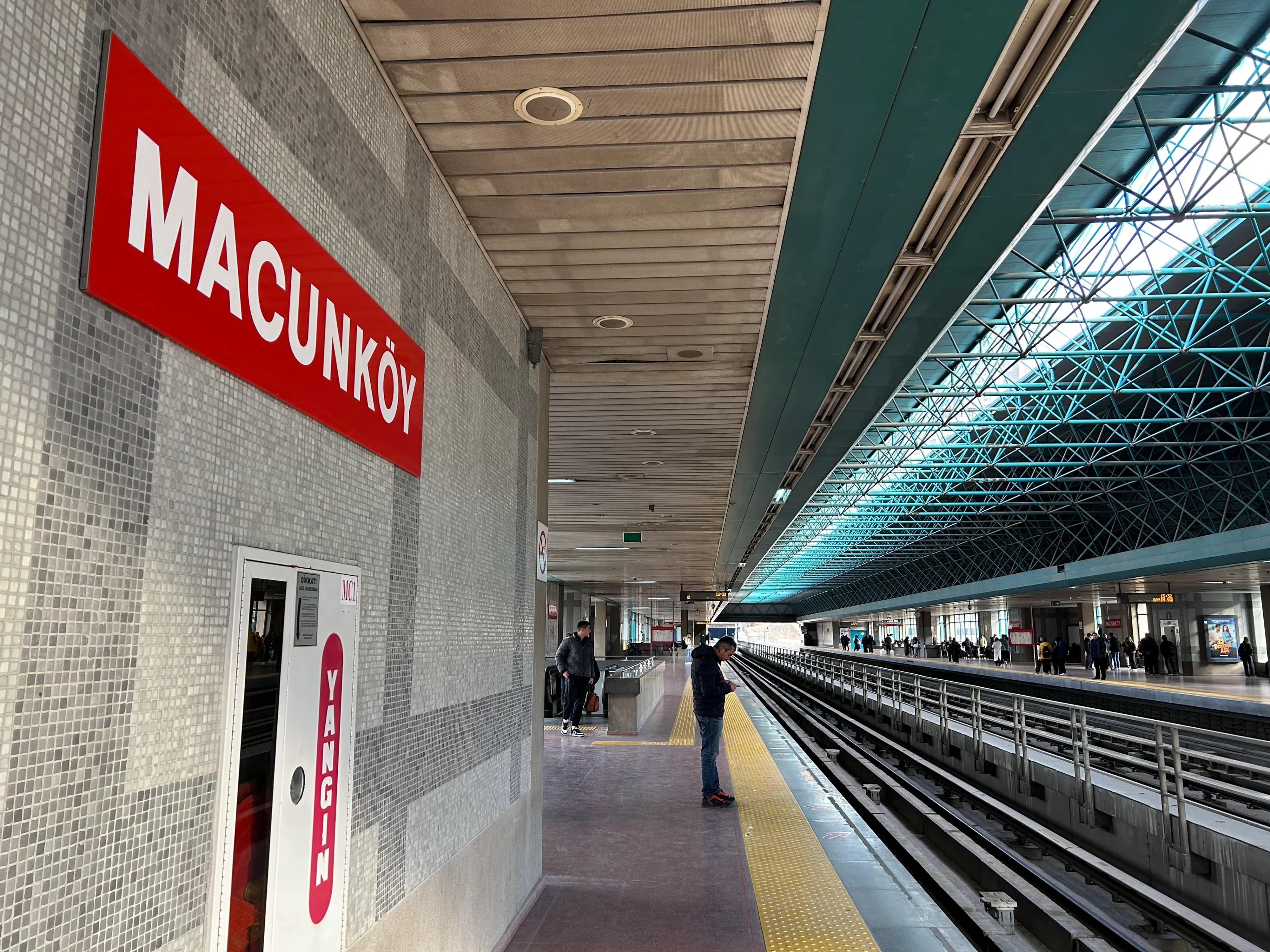 Macunköy Metro İstasyonu