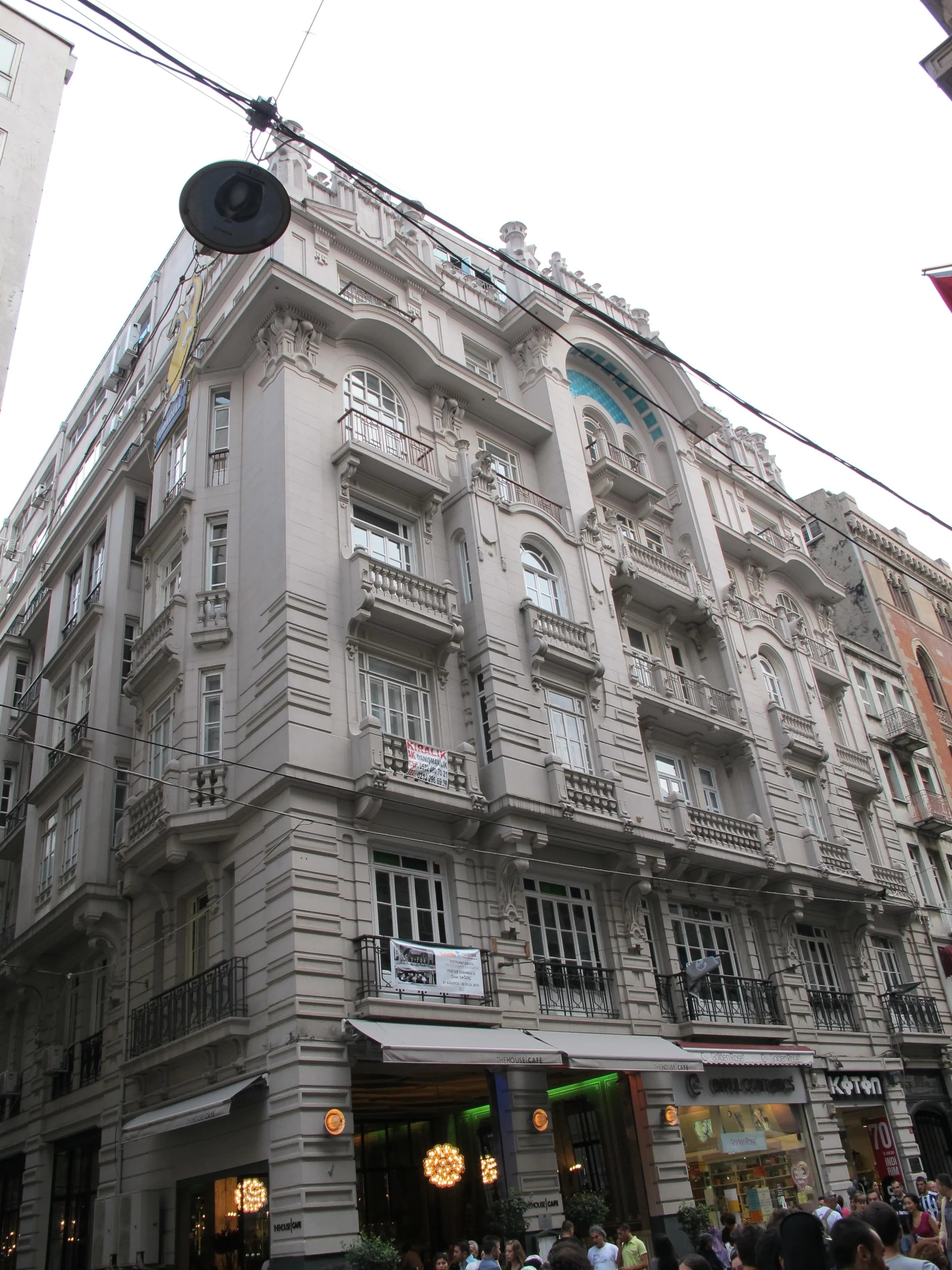 Mısır Apartmanı