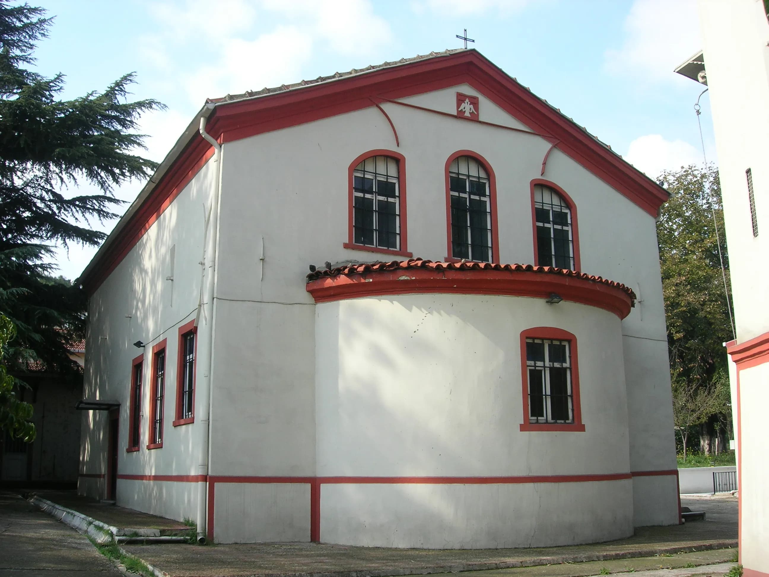 Özel Balıklı Rum Hastanesi