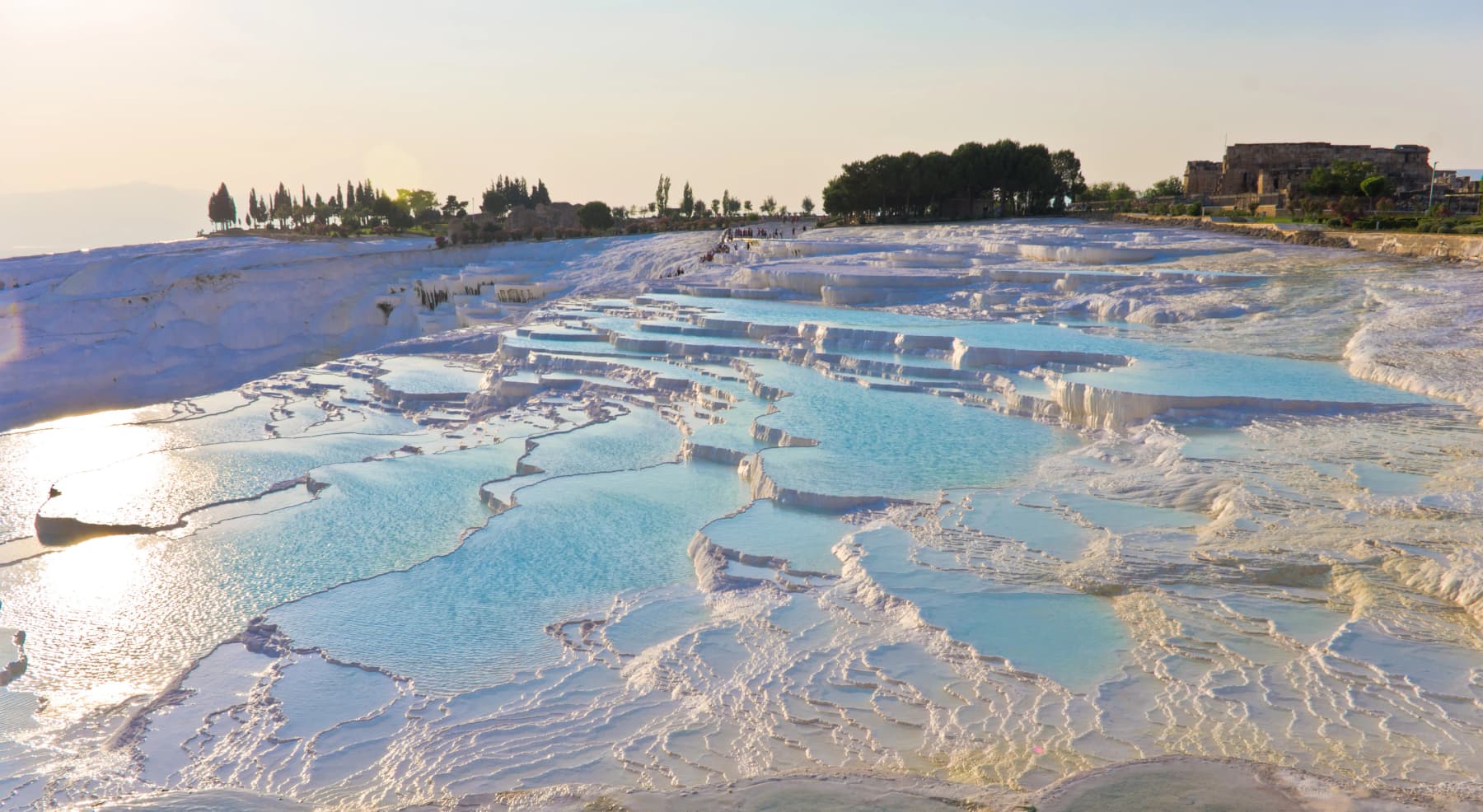 Pamukkale (Hierapolis) Antik Kenti ve Travertenleri