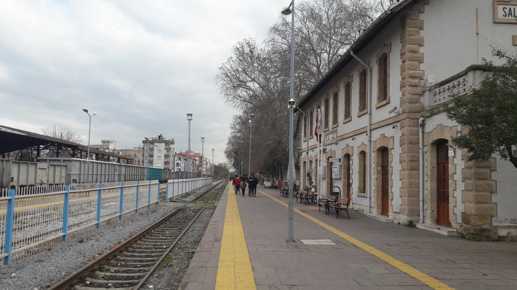 Salihli Tren İstasyonu