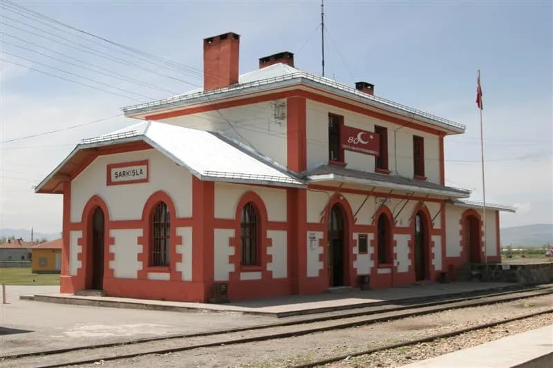Şarkışla Tren İstasyonu
