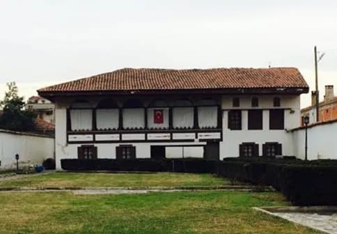 Şemaki Evi Müzesi