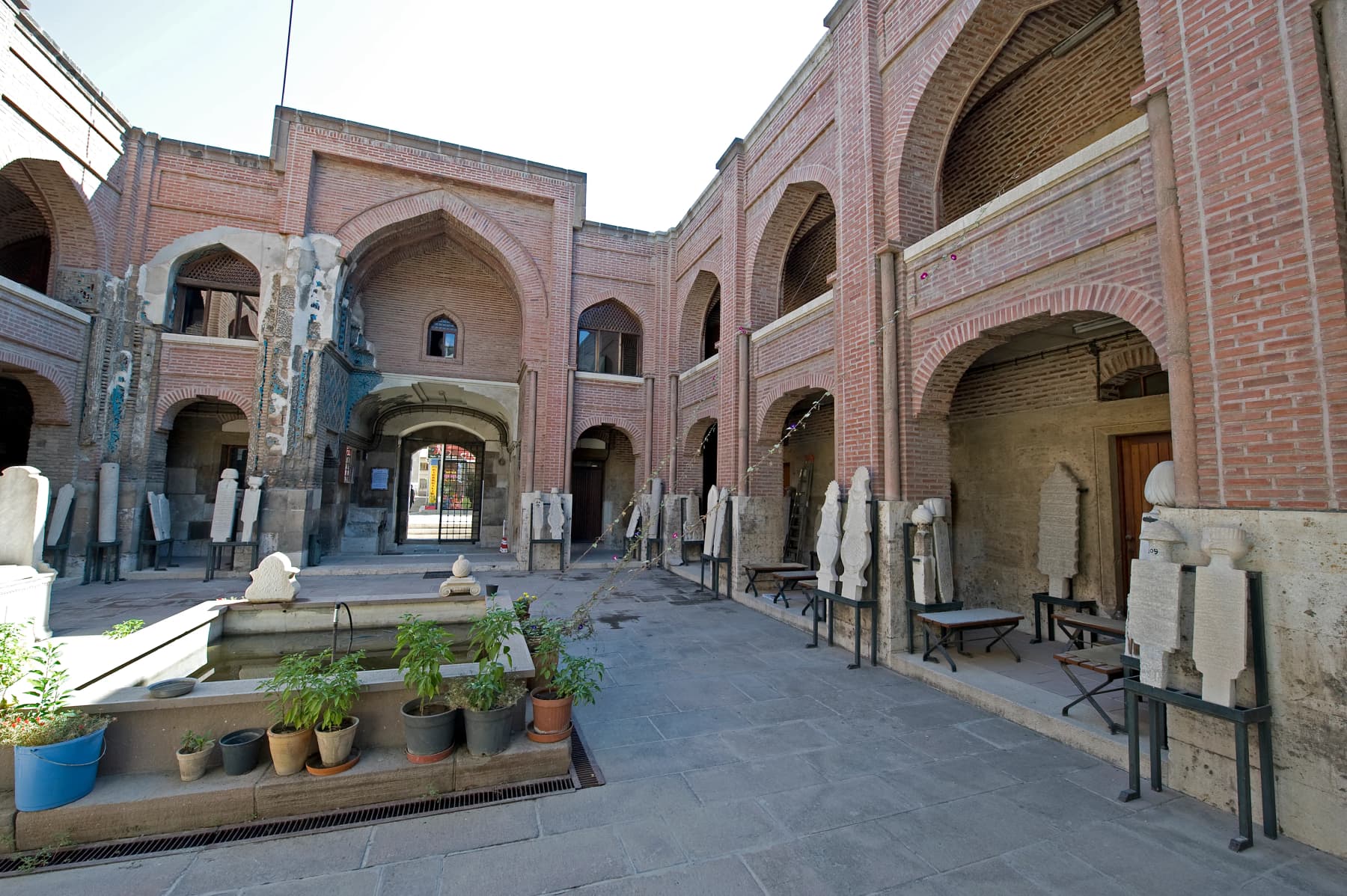 Sırçalı Medrese