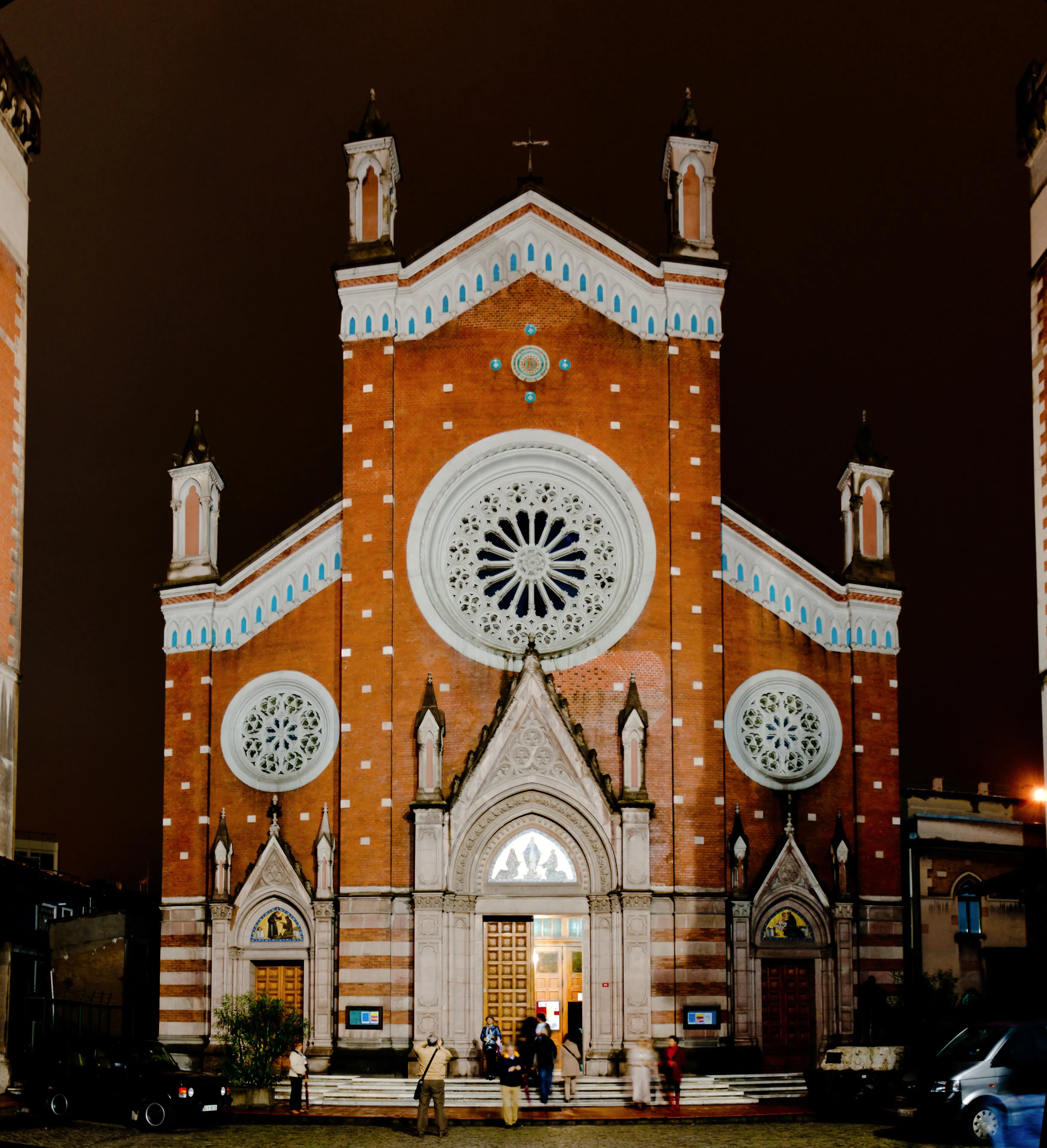 St. Antuan Katolik Kilisesi