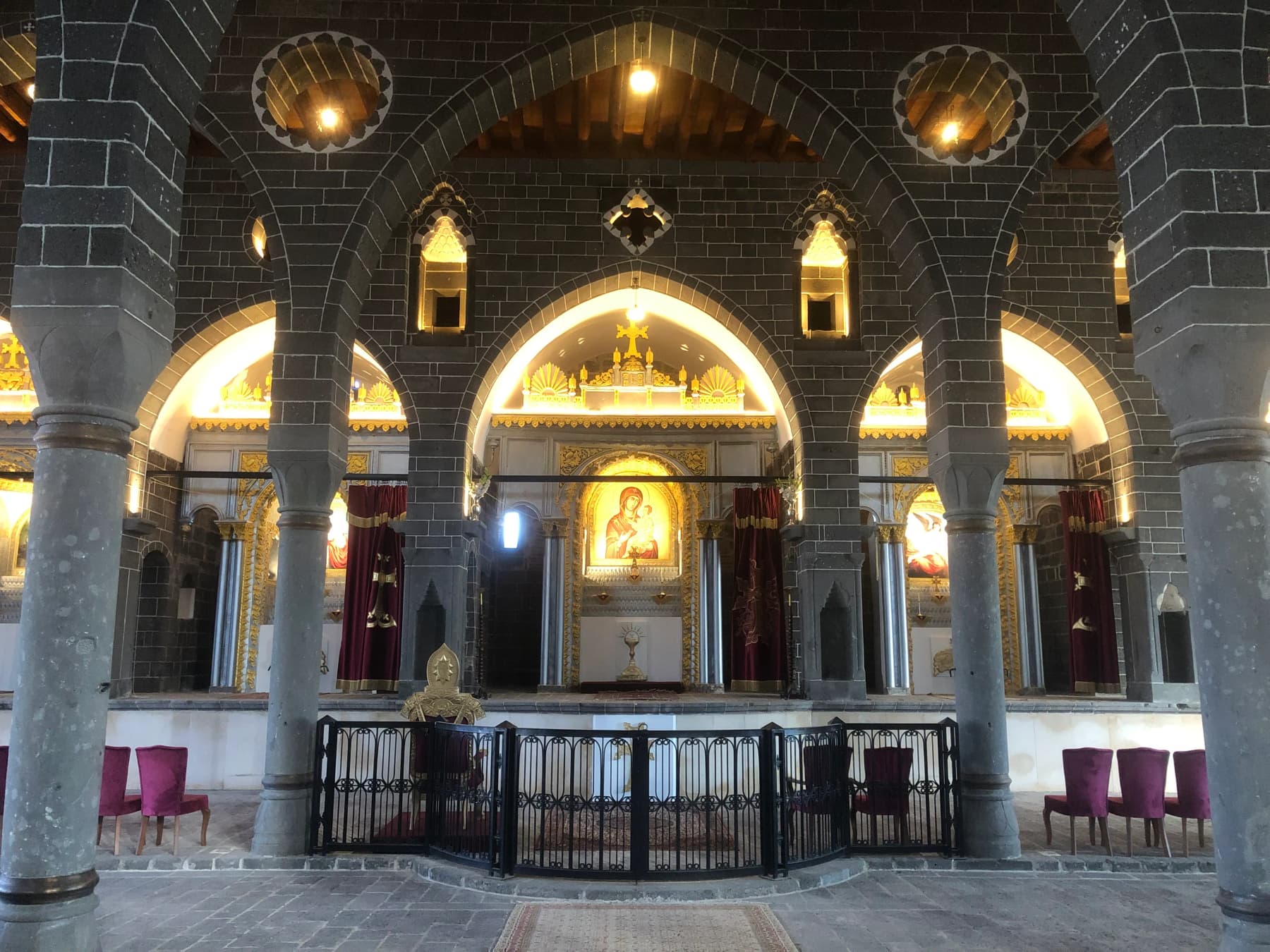 Surp Giragos Ermeni Kilisesi