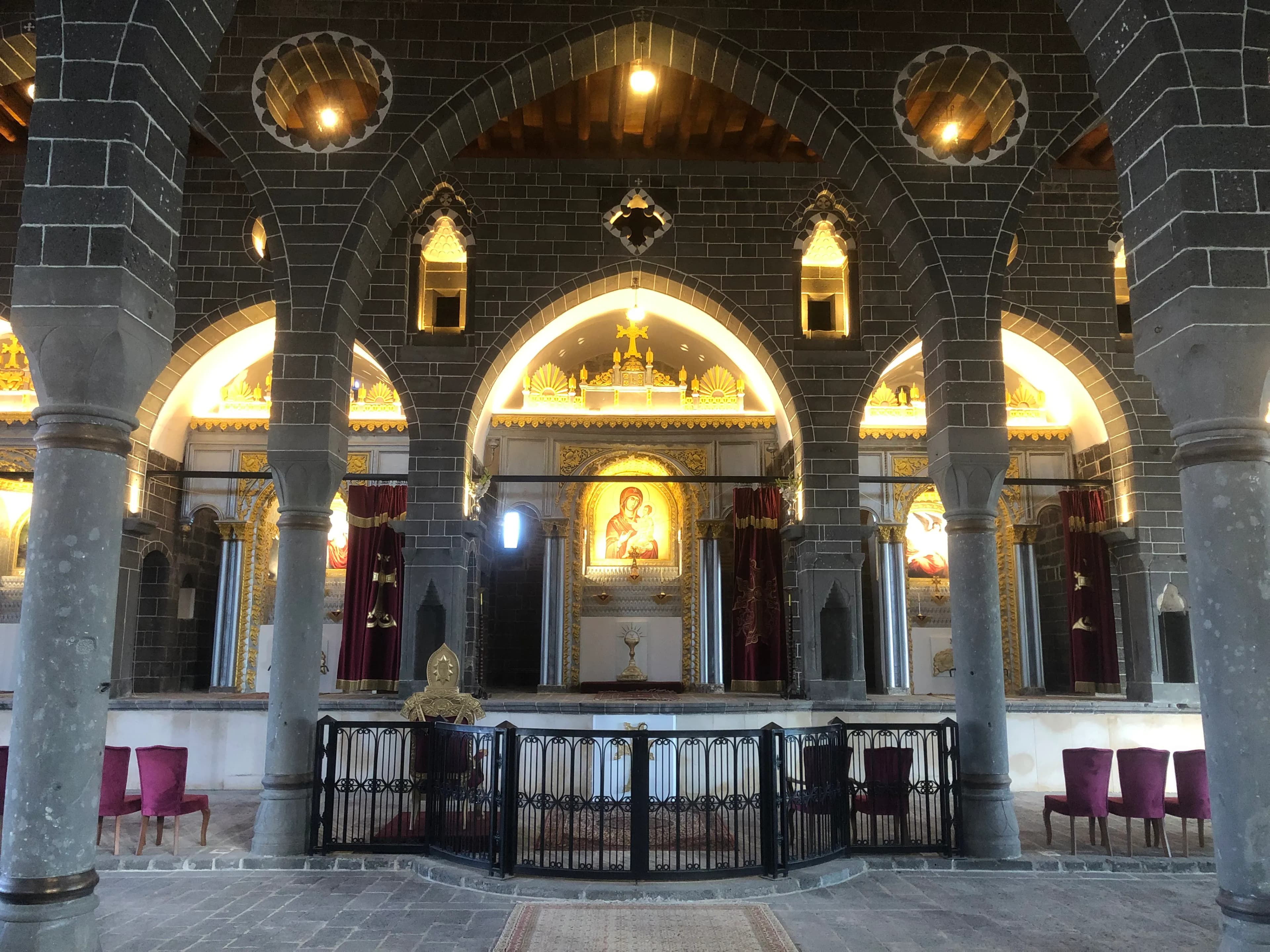 Surp Giragos Ermeni Kilisesi