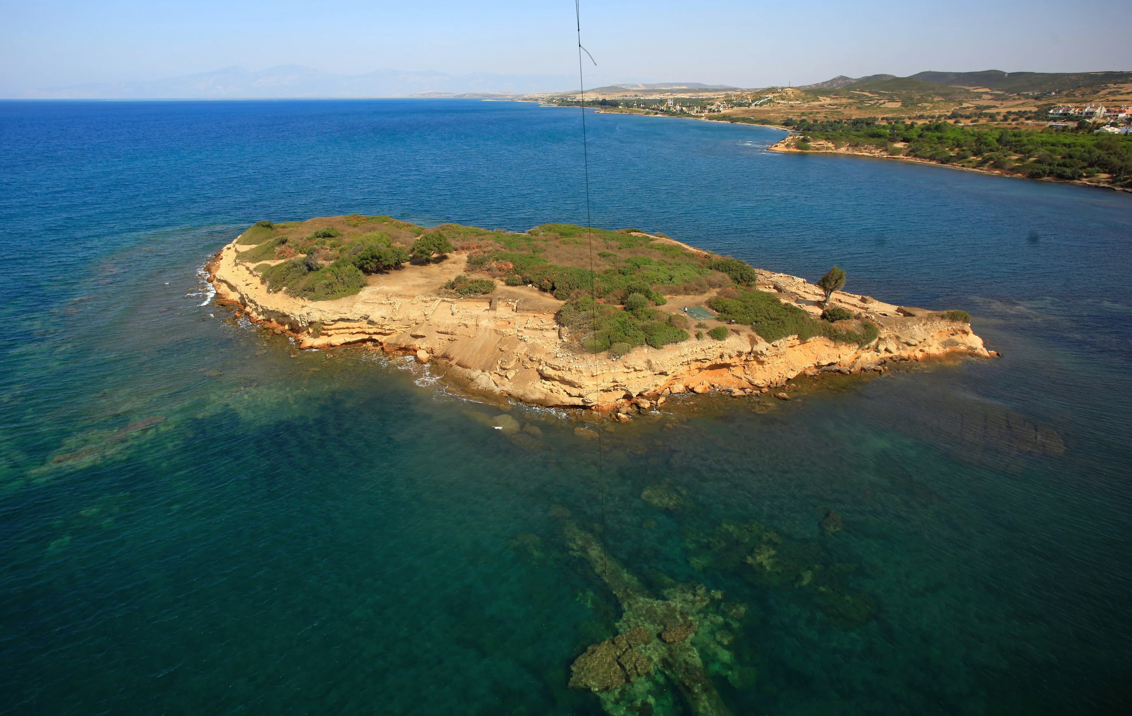 Tavşan Adası (Aydın)