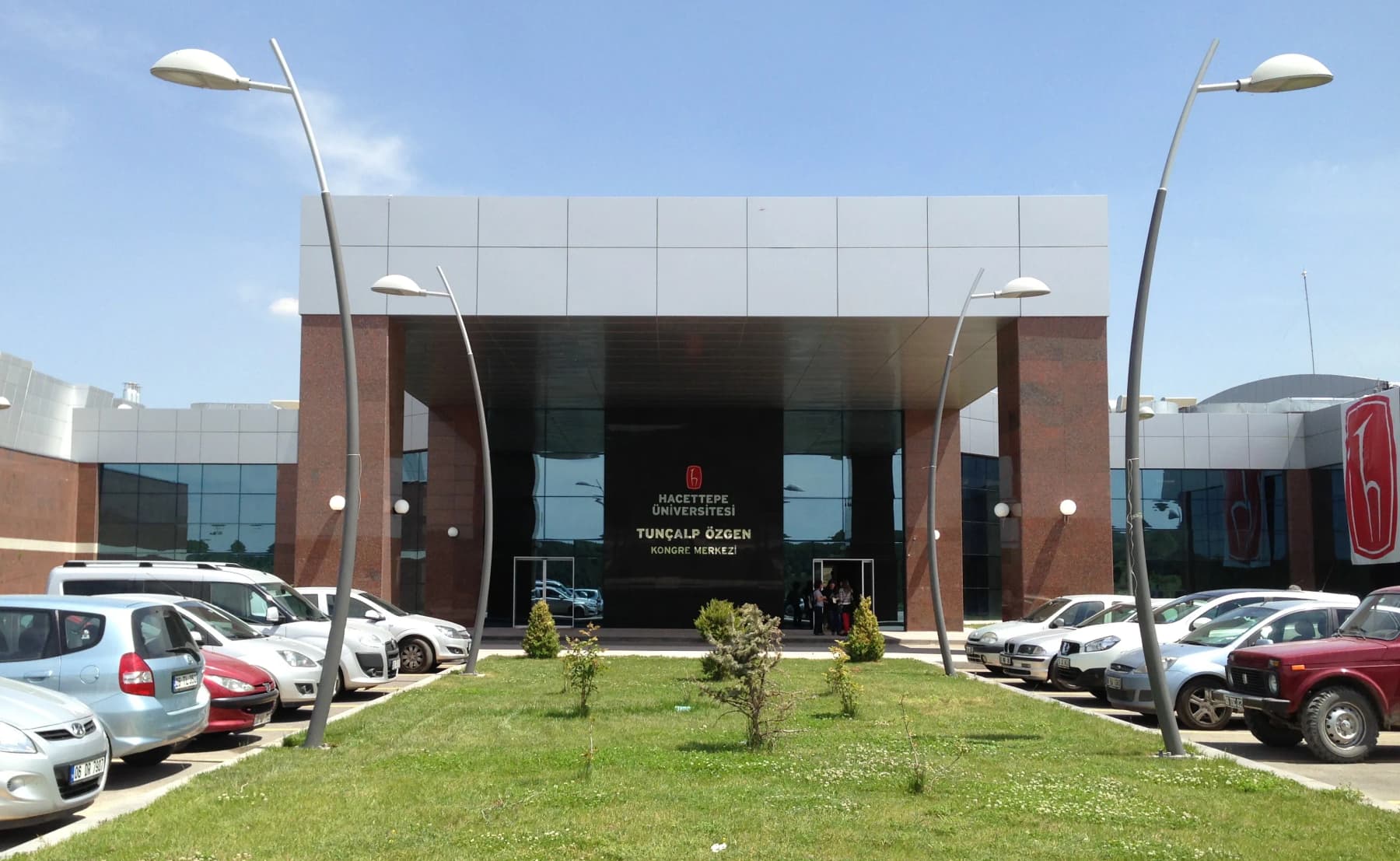 Tunçalp Özgen Kongre ve Kültür Merkezi
