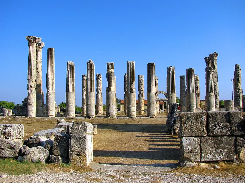 Uzuncaburç Antik Kenti (Diokaesareia)