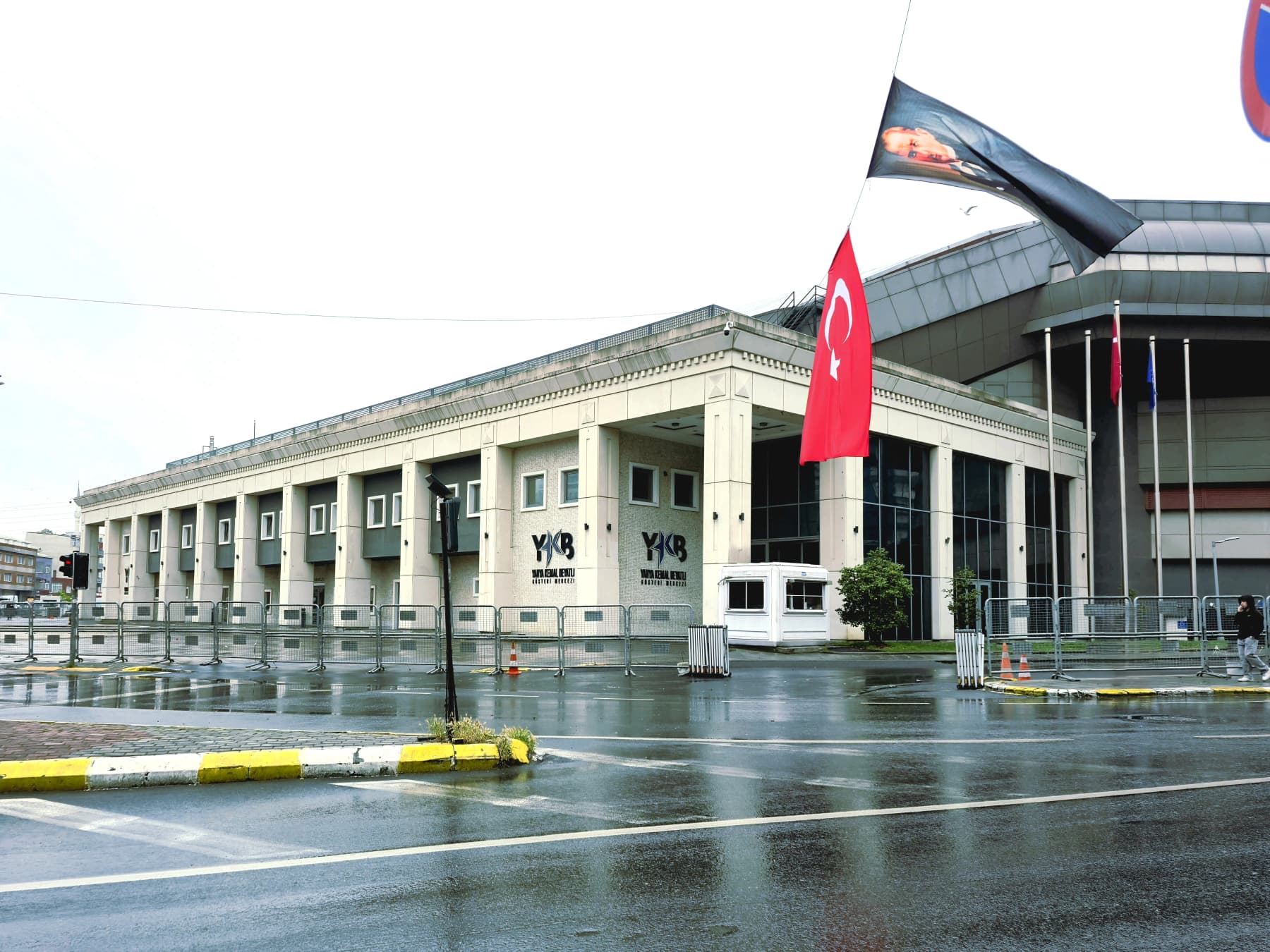 Yahya Kemal Beyatlı Gösteri Merkezi