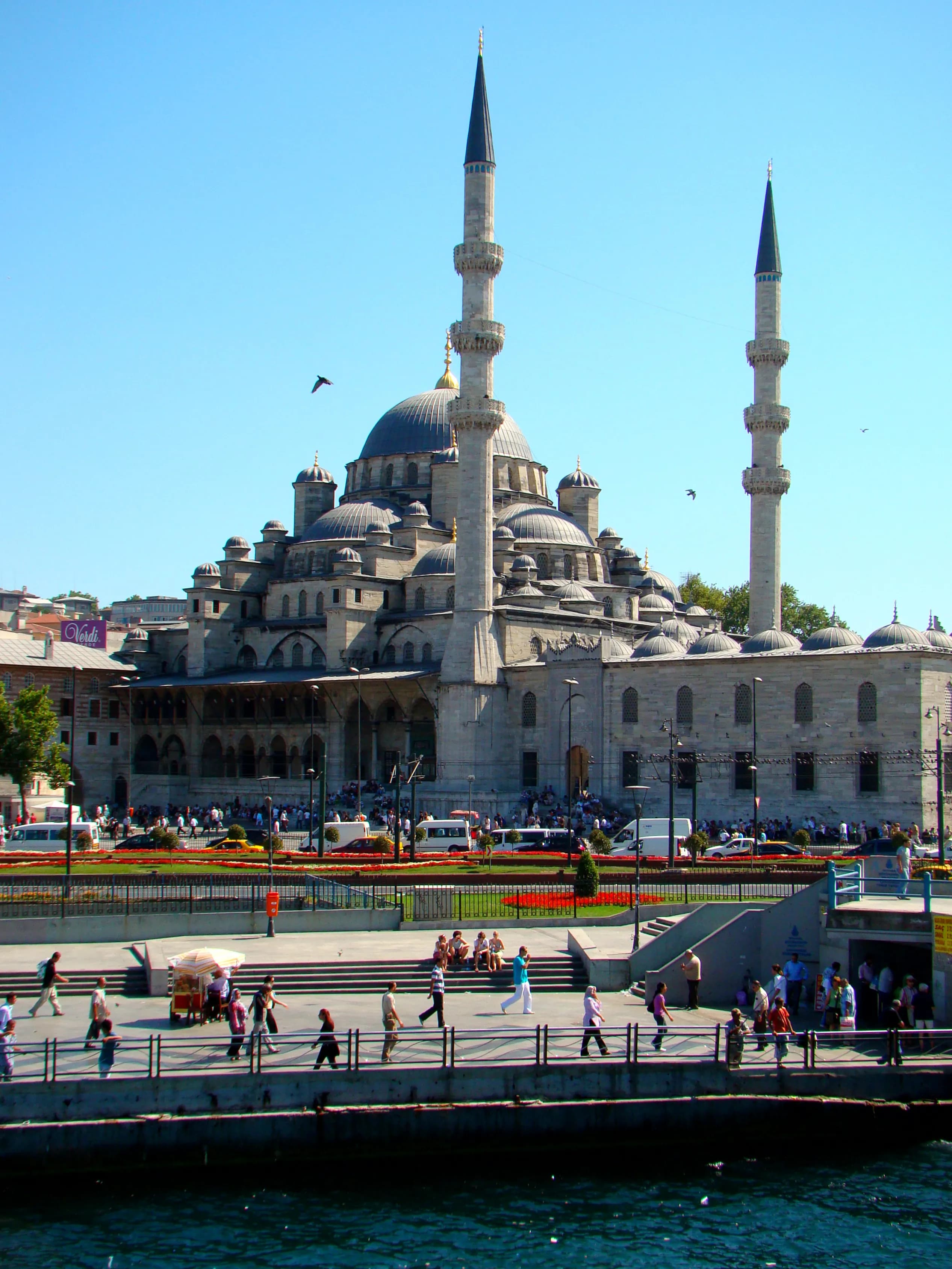 Yeni Cami (Valide Sultan Camii)