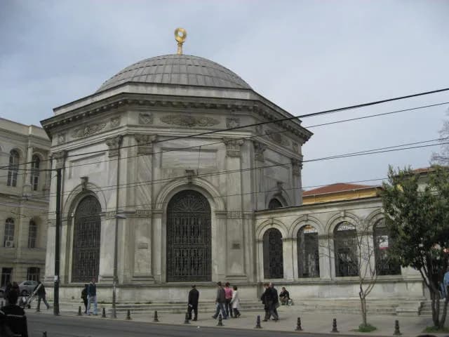 II. Mahmud Türbesi