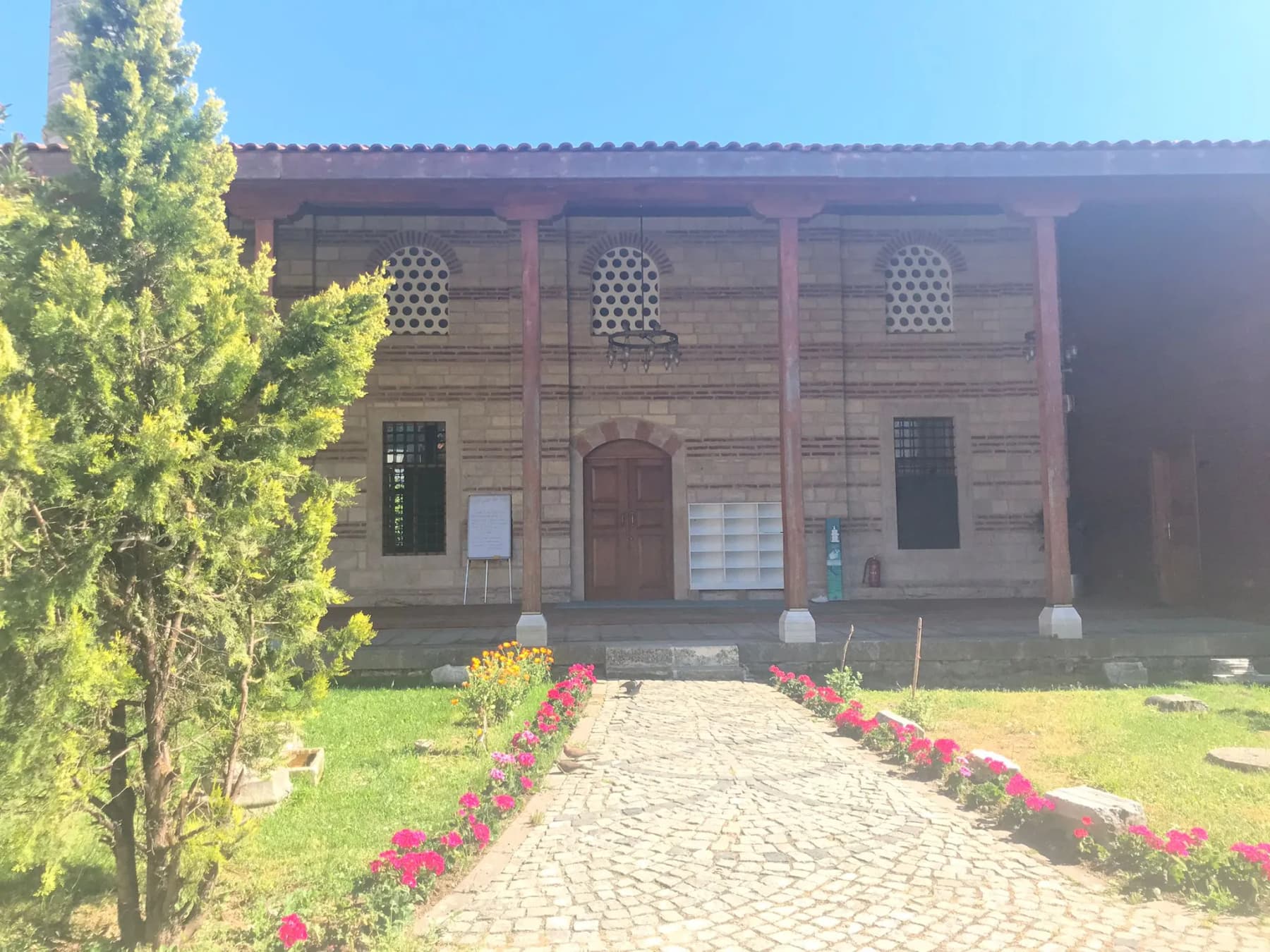 Ese Kapı Camii