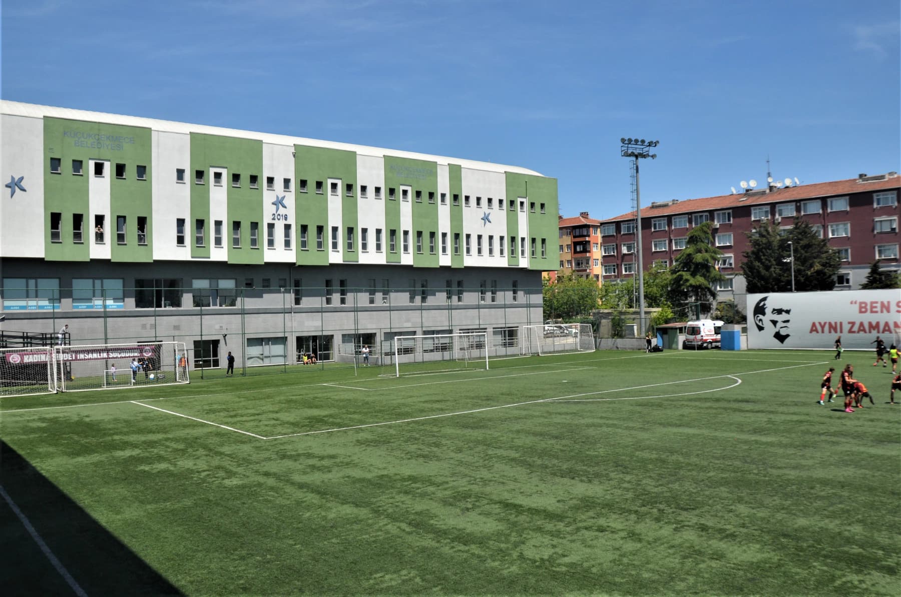 Küçükçekmece Belediyesi Yeşilova Kemal Aktaş Stadyumu
