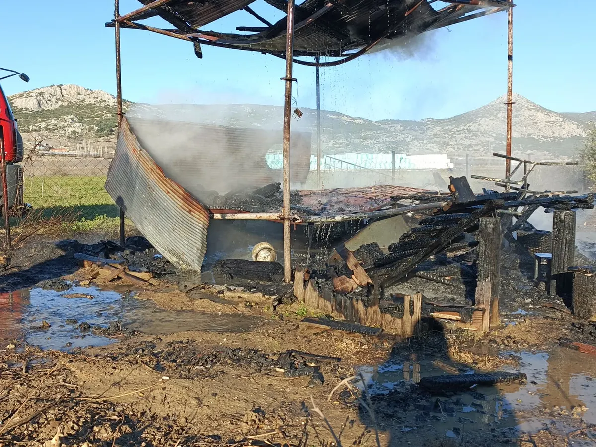 burdur'un bucak ilçesinde Bucak’ta baraka yangını Ekipler müdahalesi ile söndürüldü (gundem haberi) – 2. fotoğraf