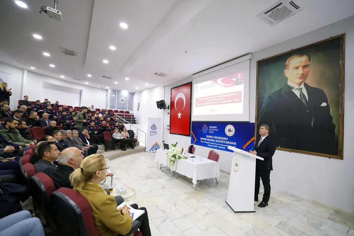 Akdeniz Belediyeler Birliği'nden Burdur'da deprem mesaisi – 6. fotoğraf