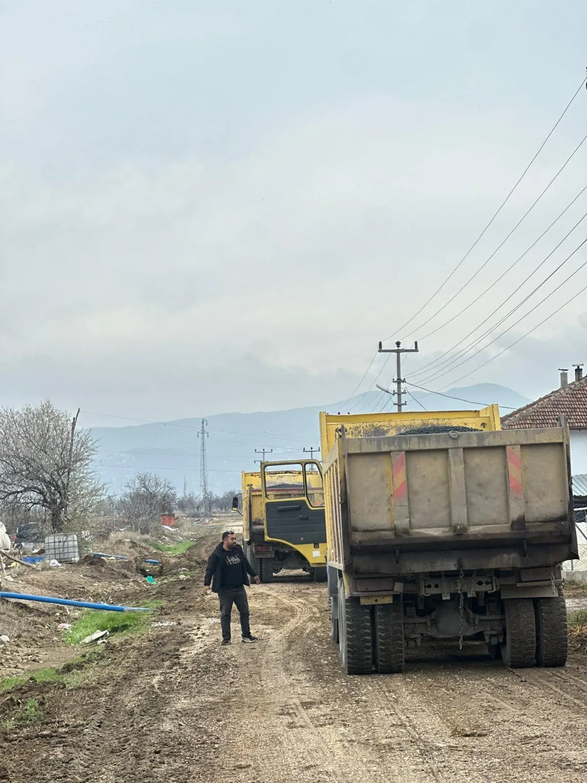 Ürkütlü Köyü Muhtarı İsmail Pekşen yaptığı açıklamada, "&nbsp;Köyümüzde yapılan bu hizmetleri sağlamamızda , Emeği geçen Başta Cumhurbaşkanımız Recep Tayyip Erdoğan , Burdur Valimiz Tülay Baydar Bilgihan,&nbsp;Bucak Kaymakamımız Can Kazım Kuruca , Burdur Milletvekillerimiz Mustafa Oğuz , Adem Korkmaz , İzzet Akbulut,&nbsp;Burdur İl Genel Meclis Üyelerimize , Burdur Siyasi Parti İl Başkanlarınımıza , Bucak İlçe Başkanlarımıza&nbsp;Burdur İl Özel İdaresi Genel Sekreteri Asım Ertilav ve Özel İdare Personellerimize Köyüm adına teşekkürlerimi sunuyorum.