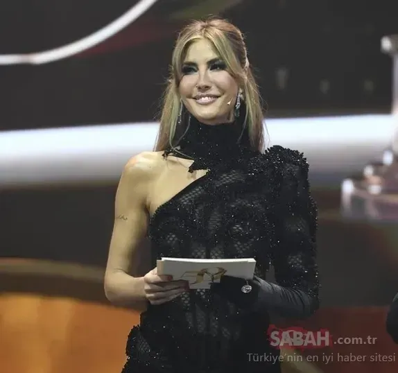 Ünlü model ve sunucu Çağla Şıkel, Erinç Ulutürk ile yollarını ayırmasının ardından yeni bir aşka yelken açtı. Bir süredir gözlerden uzak olan Şıkel, yeni sevgilisi Mertcan Tunca ile Çeşme tatilinde kameralara yansıdı.