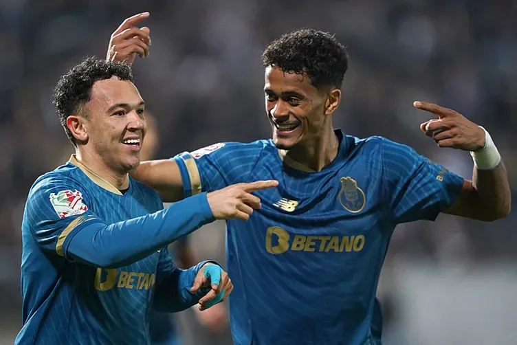 24. Porto