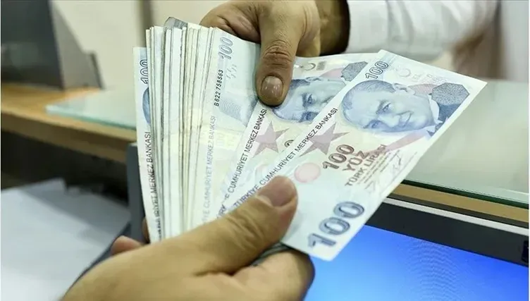 2026 İOKBS BURS ÜCRETİ NE KADAR? Ocak 2026 - Temmuz 2026 dönemi için geçerli olan burs tutarı güncellendi. Buna göre İOKBS kapsamında burs almaya hak kazanan öğrencilere aylık 2 bin 762 TL ödeme yapılacak. Belirlenen tutar, burs hakkı kazanan ilköğretim ve ortaöğretim öğrencileri için uygulanacak.