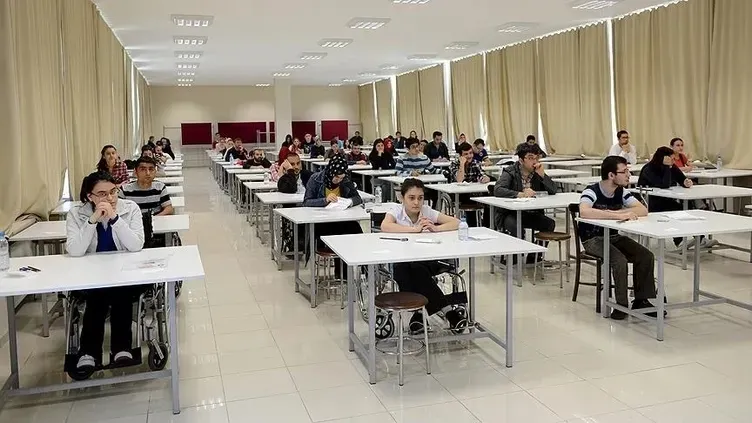 2026 EKPSS KURA GEÇ BAŞVURU İÇİN SON GÜN NE ZAMAN? ÖSYM'nin açıkladığı takvim doğrultusunda, EKPSS kura geç başvuruları 3 Haziran 2026 Çarşamba başlayacak ve 4 Haziran 2026 Perşembe günü sona erecek.