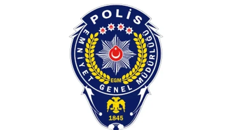 EMNİYET ATAMA SONUÇLARI 2026 BELLİ OLDU! İçişleri Bakanı Mustafa Çiftçi, "Emniyet Genel Müdürlüğümüzün 2026 Yılı Genel Atama Dönemi kapsamında, 1528 amirimiz ve 17 bin 568 polis memurumuz olmak üzere toplam 19 bin 96 kahraman emniyet personelimizin yeni görev yerlerini belirledik" dedi.