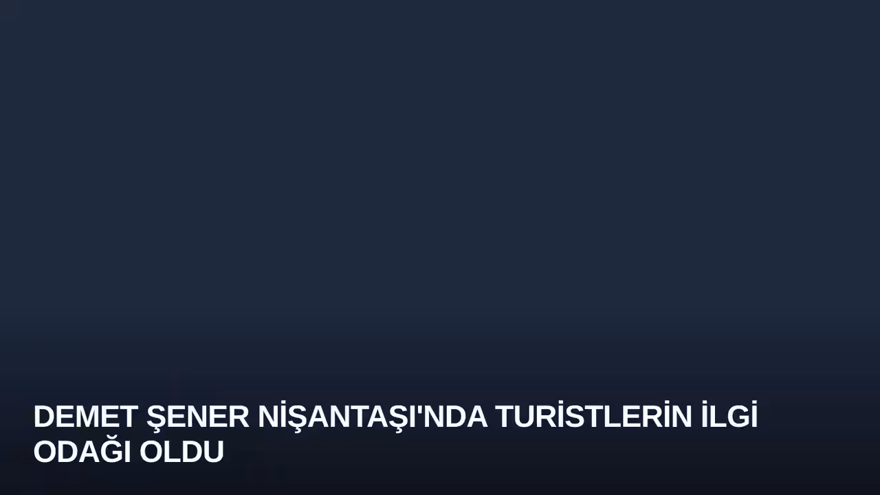 Demet Şener Nişantaşı'nda Turistlerin İlgi Odağı Oldu