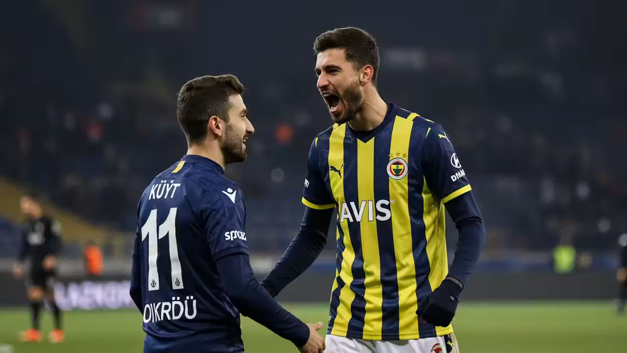 Dirk Kuyt Fenerbahçe'ye Yardımcı Antrenör Olarak Döndü