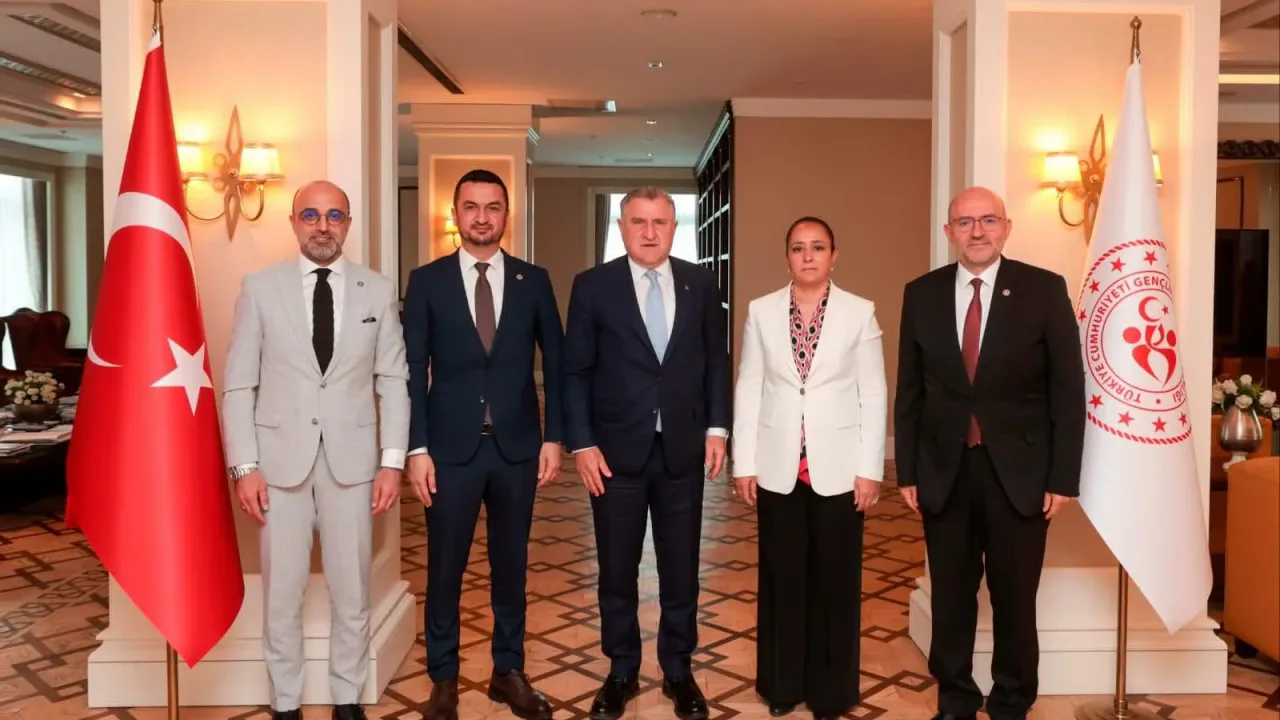 Burdur'a 9 Yeni Spor ve Gençlik Yatırımı Müjdesi
