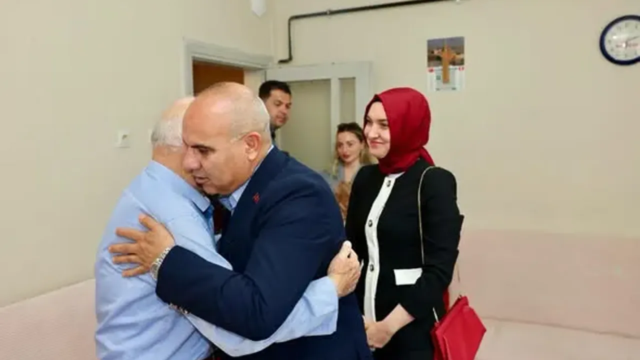 Giresun Valisi Mustafa Koç'tan Babalar Günü Ziyareti