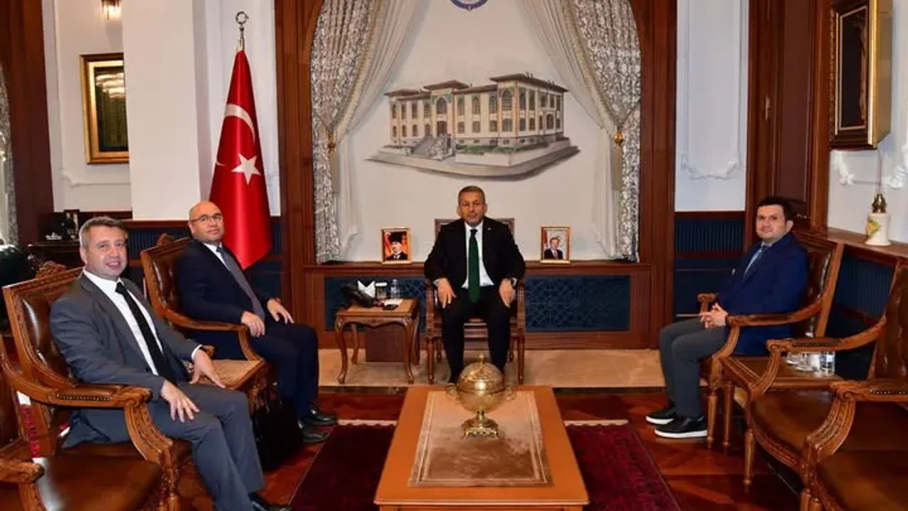 Trabzon Valisi Tahir Şahin Ulaştırma Yetkililerini Kabul Etti